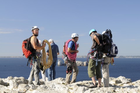 Sport, Rock Climbing, Climbers, France Brittany Gulf of Brest Climbers preparing to scale Pointe de