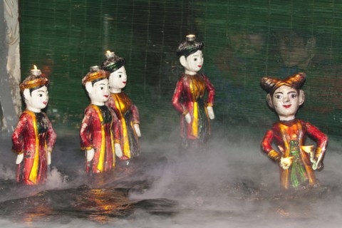 Vietnam, Hanoi, Thang Long Water Puppet Theatre. Photo : Mel Longhurst