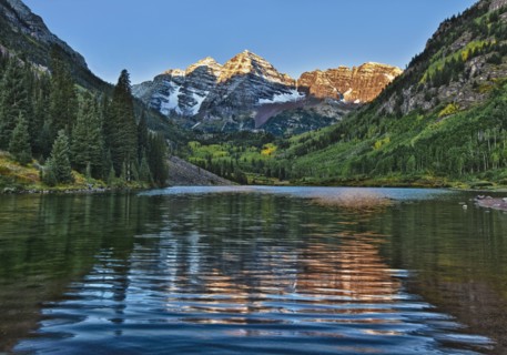 USA, Colorado, Aspen, Maroon Bells Wilderness area near Aspen. 
Photo Richard Rickard / Eye