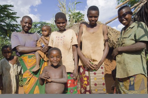Burundi, Cibitoke Province, Kirundo, Burundi Kirundo A family beside the road living in poverty