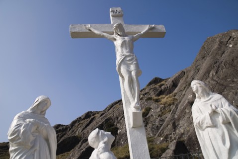 Ireland, County Cork, Beara Peninsula, Religious statue at the Healy Pass. 
Photo Hugh Rooney /