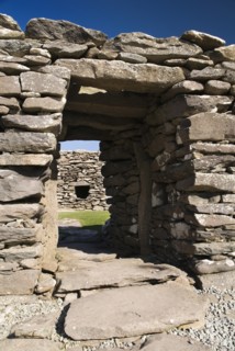 Ireland, County Kerry, Dunbeg, Dingle Peninsula Dunbeg Promontory Fort. . 
Photo Hugh Rooney / Eye