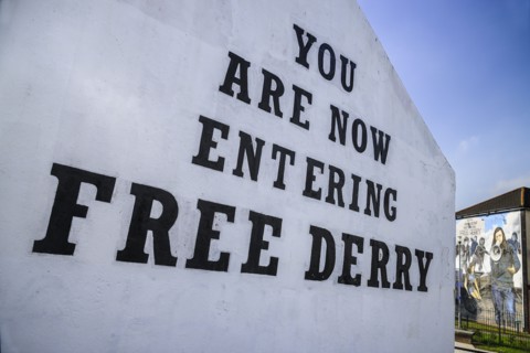 Ireland, North, Derry, Bogside Nationalist mural 'You Are Now Entering Free Derry' on old gable