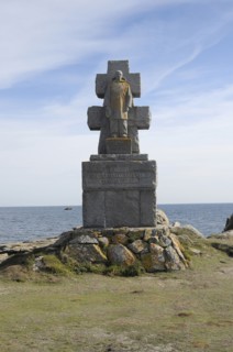 France, Brittany, Isle de Sein, Memorial commemorating the 128 islanders who fled imminent Nazi ocupation by fishing boat to join the Free French Forces in England in 1940.