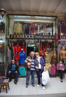 Turkey, Istanbul, Fatih, Sultanahmet, Kapalicarsi, Customer and owner of Ferrucci's Leather Wear