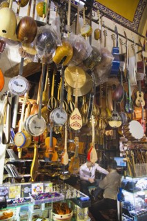 Turkey, Istanbul, Fatih, Sultanahmet, Kapalicarsi, Music stall displaying various musical