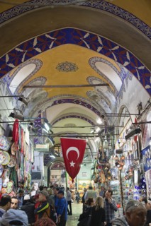 Turkey, Istanbul, Fatih, Sultanahmet, Kapalicarsi, Grand Bazaar interior. 
Photo Stephen Rafferty