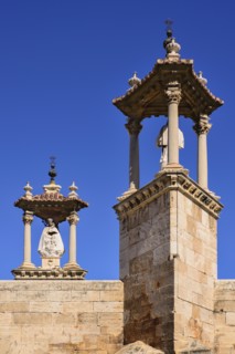 Spain, Valencia Province, Valencia, Puente del Mar with statues of San Pascual and the Virgin Mary  Puente del Mar is one of many bridges over the former Rio Turia which now serves as a park as the ri...
