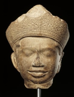Tête d'une divinité masculine
