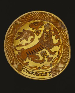 Toft, Assiette décorée d'un lion