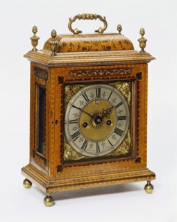 Martin, Horloge à pieds