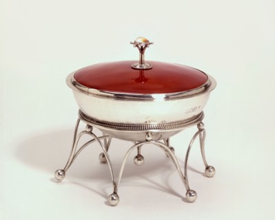Ashbee, Saladier en argent