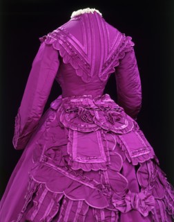 Madame Vignon, Détail d'une robe
