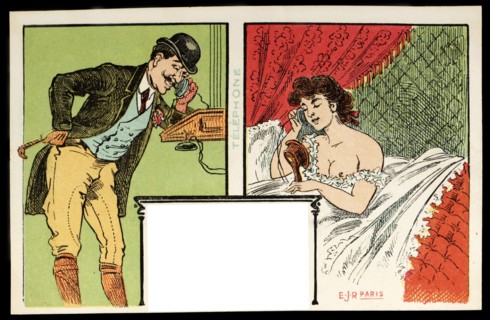 Couple se parlant au téléphone