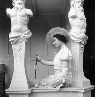 Beaton, la Reine Elizabeth d'Angleterre en 1938