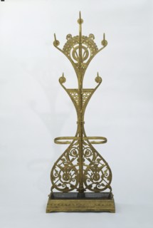 Dresser, Porte-chapeaux