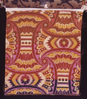 Dresser, Textile aux motifs japonais