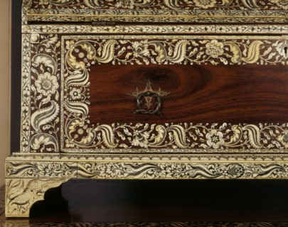 Petite commode, Inde