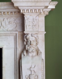 Chambers, Cheminée
