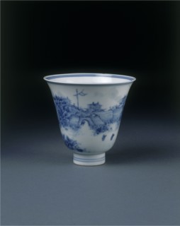 Porcelain cup. China, Qing dynasty, 1662-1722