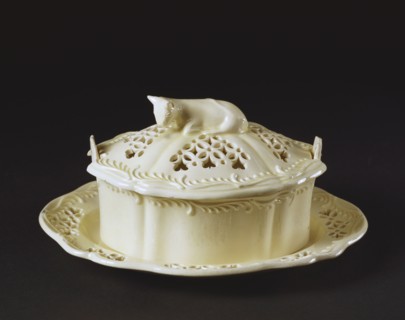 Butter dish, by Leeds. England, late 18th century
