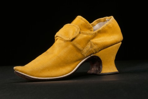 One of a pair of shoes. Norwich, England, c.1720-39