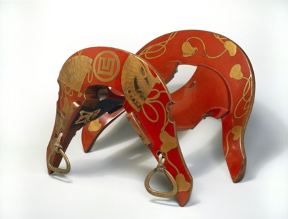 Saddle, signed with a cursive moNgram or Kakihan. Japan, 18th century