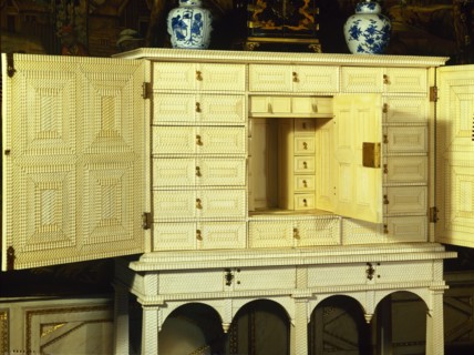 Cabinet on stand. England and The Netherlands, late 17th century