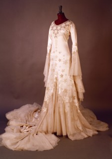 Wedding dress for The Duchess of Argyll, by Norman Hartnell. England, 1932. EDITORIAL USE ONLY.