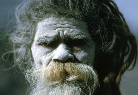 Portrait de Sadhu, le visage recouvert de cendres, Vallée de Kathmandu, Inde.
