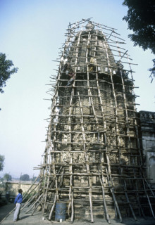 Restauration du temple d'Adinatha, à Khajuraho, dans la région du Madhya Pradesh, en Inde