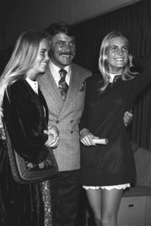 Robert Conrad With Daughters