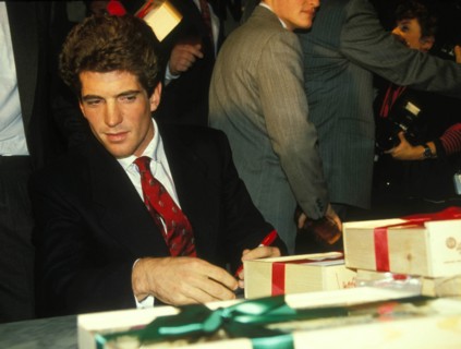 Entertainment News - December 00, 1988
