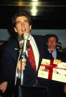 Entertainment News - December 00, 1988