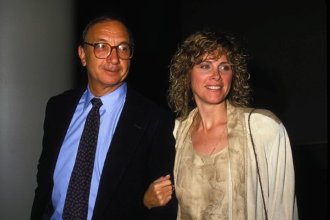 Entertainment News - December 00, 1988