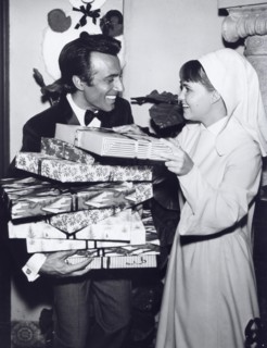 Entertainment News - April 3, 1959