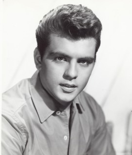 Entertainment News - April 2, 1961