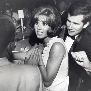 Entertainment News - Feb. 7, 1964