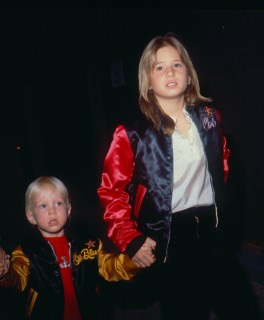 Entertainment News - December 00, 1979