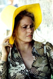 Faye Dunaway Tone