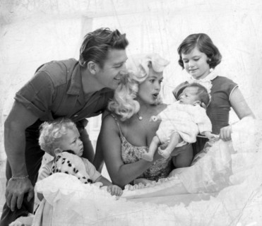 Jayne Mansfield, Mickey Hargitay and family
